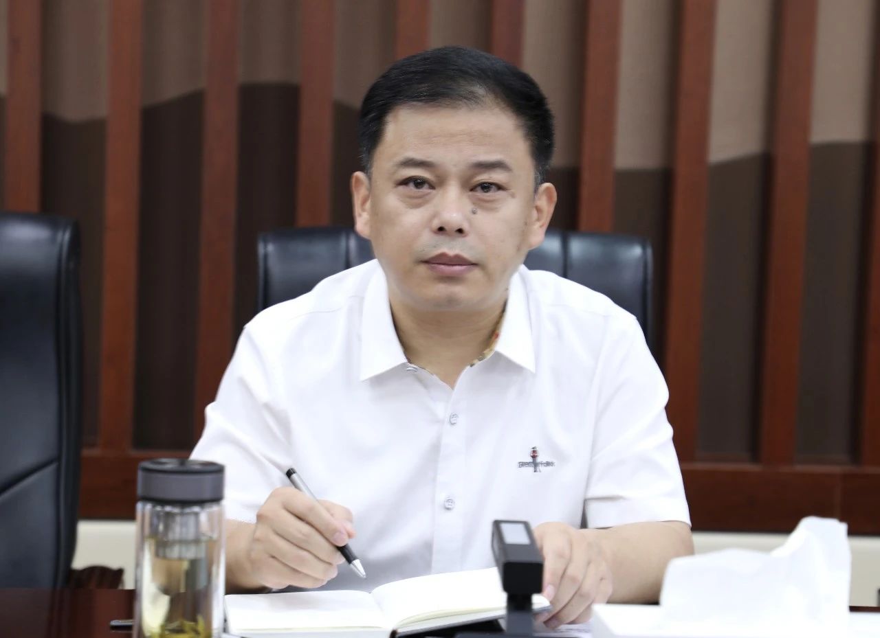 周全总结 体系支配——宏河团体召开2025 年第三季度宁静使命集会暨7月份总司理宁静办公1